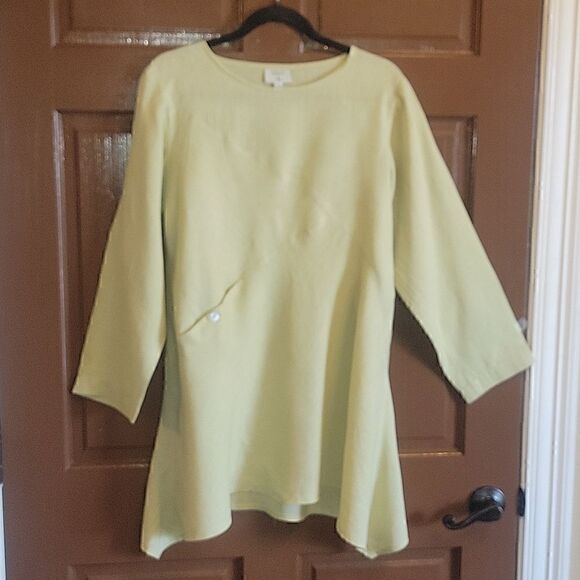 Kathleen Sommers-Linen green asymmetrical long sleeved top S. - Picture 5 of 13